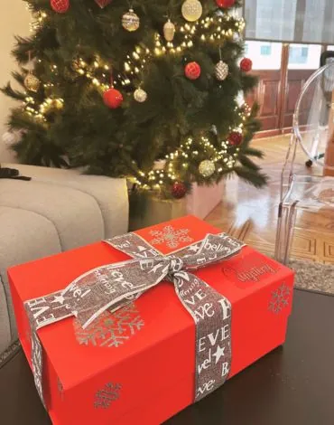 Equipo jugando al escape room de Navidad