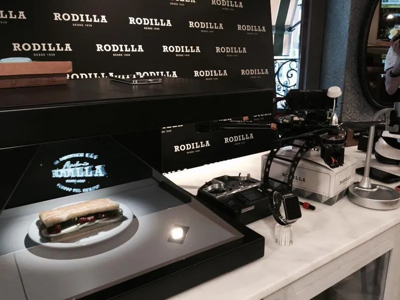 Escape room personalizado para Rodilla con holograma del producto